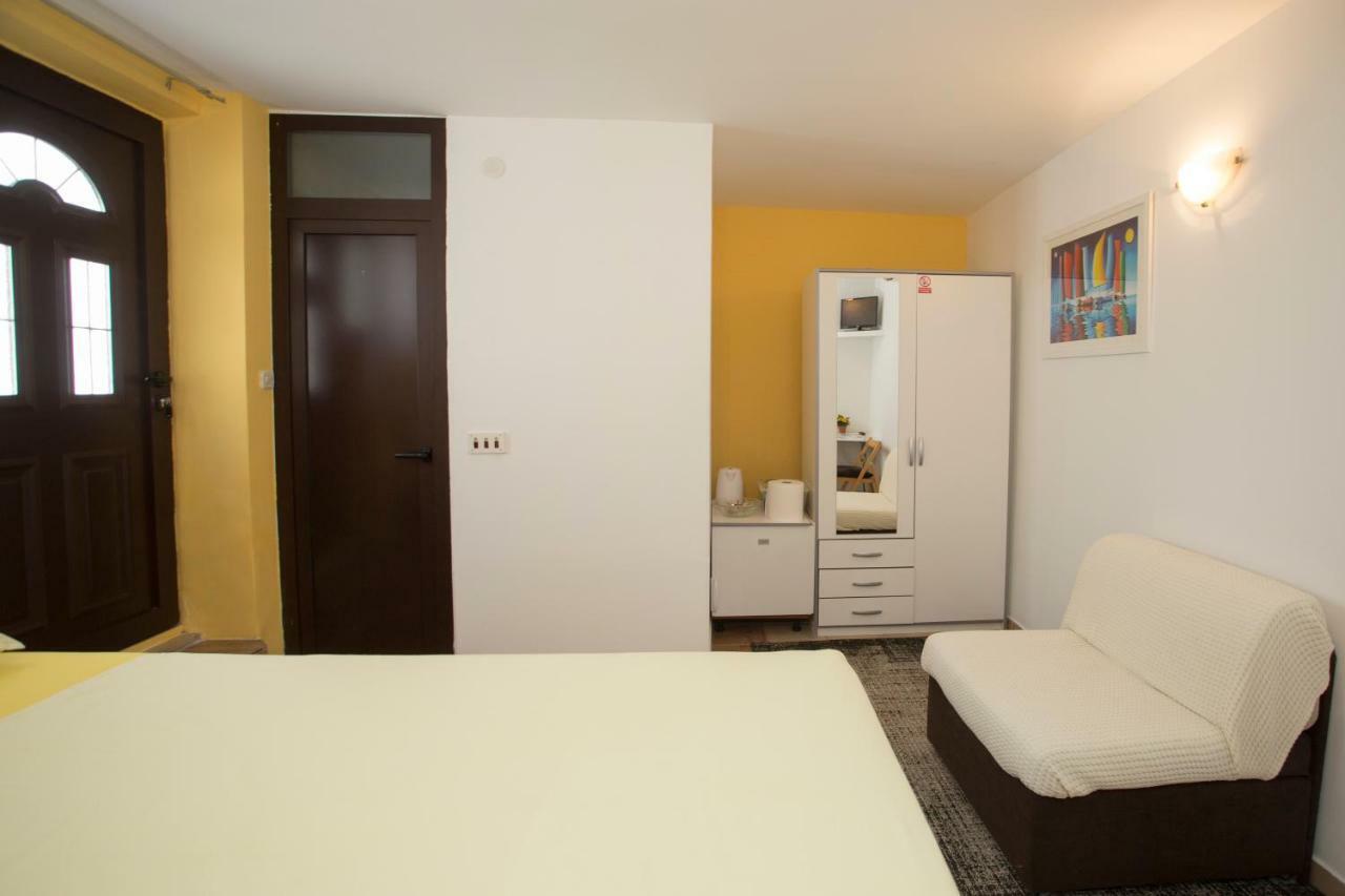 Room Dioklecijan Split Bagian luar foto